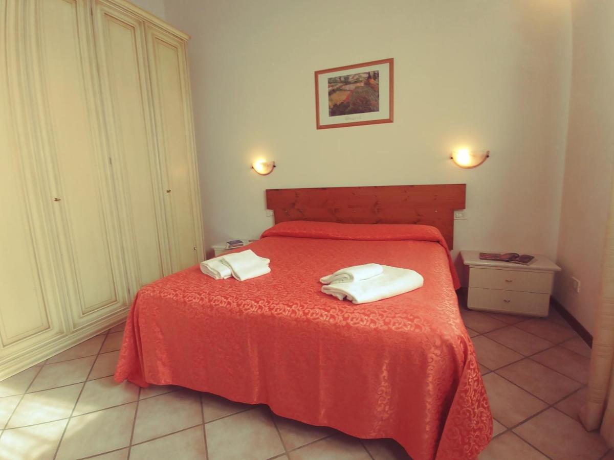 Agriturismo Botro Pulicciano エクステリア 写真